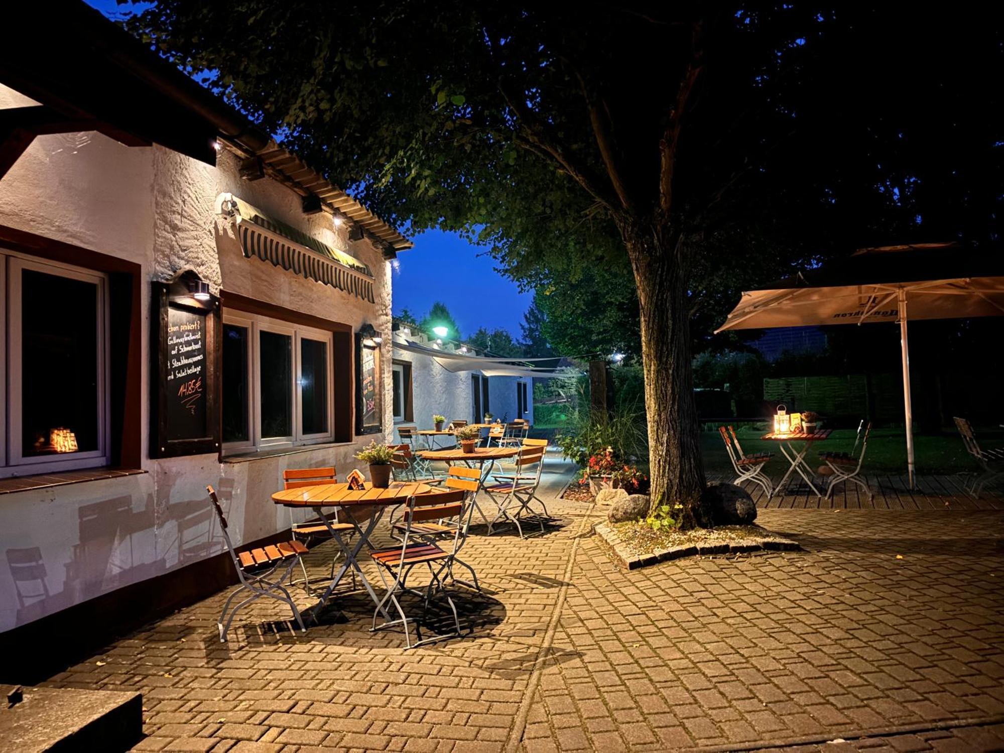 Pension Zum Alten Gasthaus Haensel Krauschwitz Esterno foto