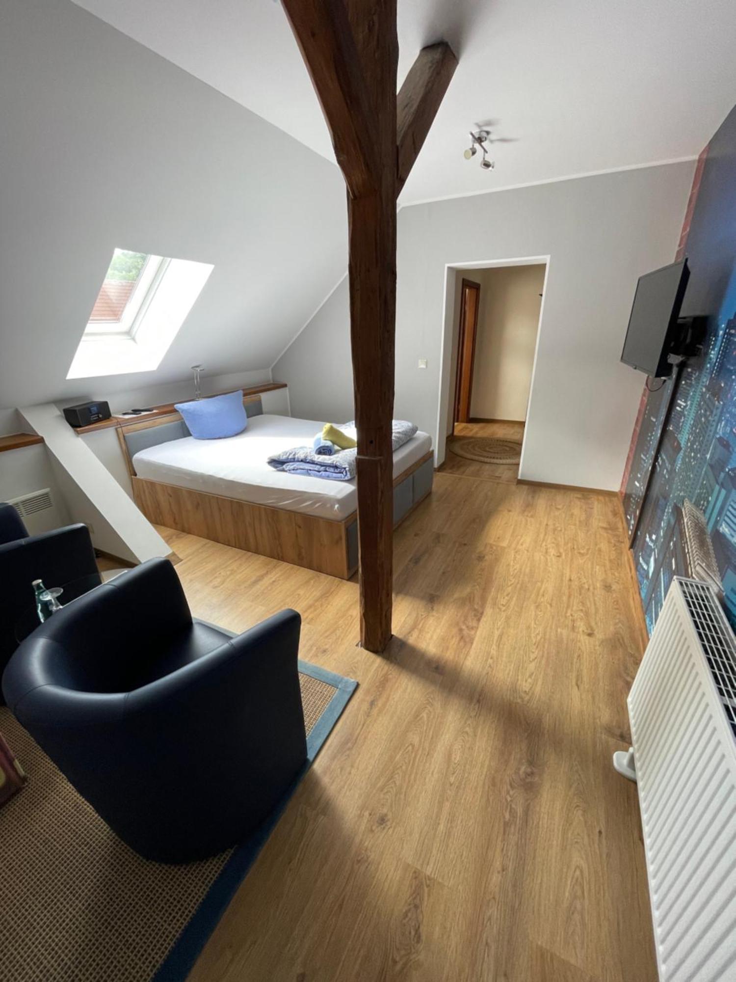 Pension Zum Alten Gasthaus Haensel Krauschwitz Esterno foto