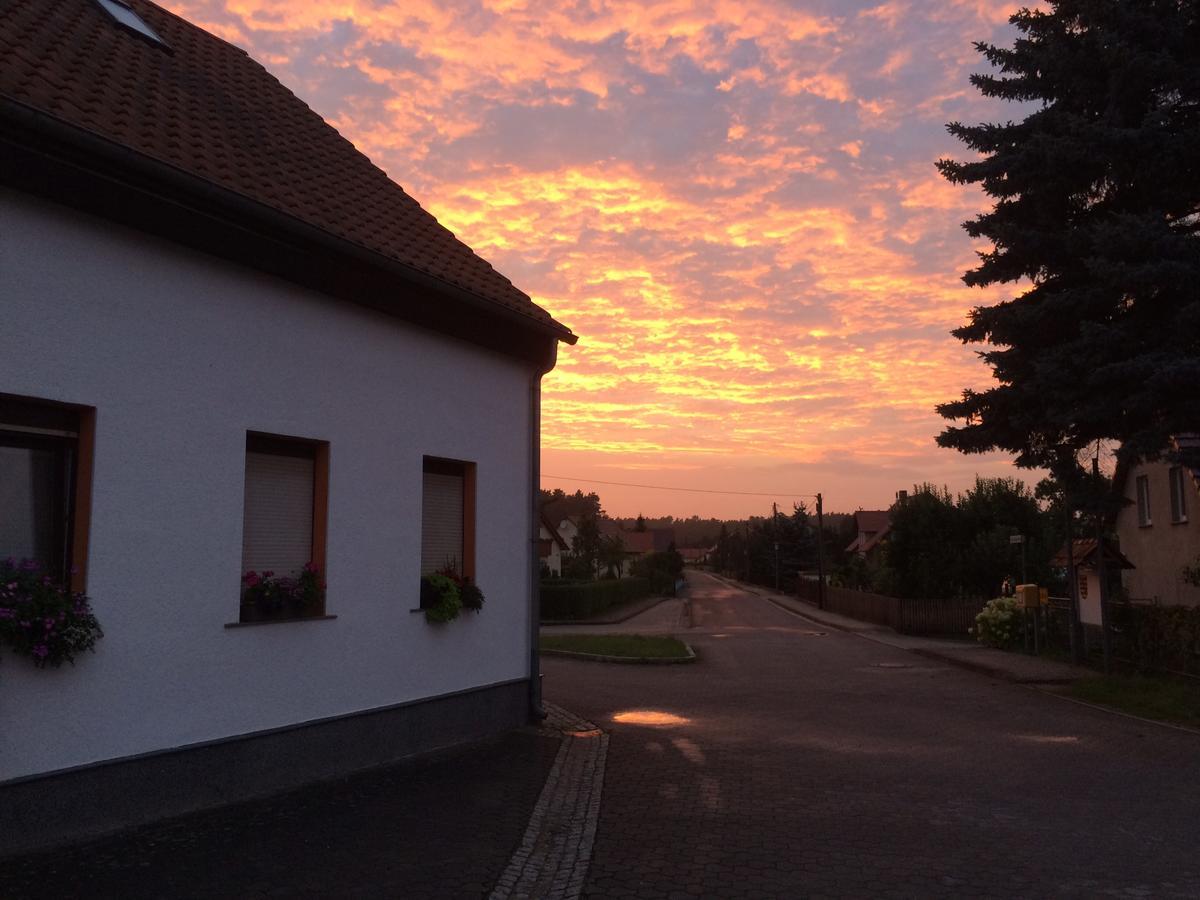 Pension Zum Alten Gasthaus Haensel Krauschwitz Esterno foto