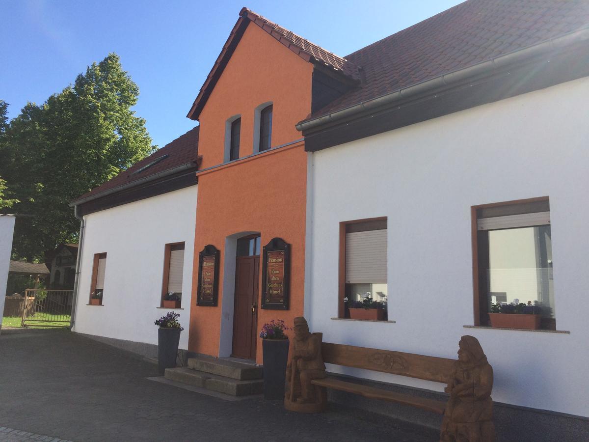 Pension Zum Alten Gasthaus Haensel Krauschwitz Esterno foto