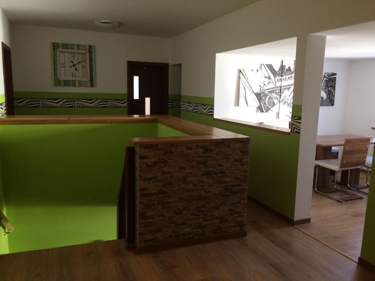 Pension Zum Alten Gasthaus Haensel Krauschwitz Esterno foto